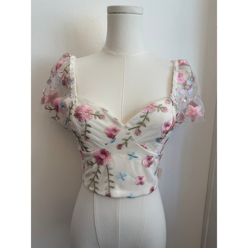 Altar'd State Ambrose GG364 Floral Embroidered Mesh‎ Sleeve Crop Top Pink XS NWT